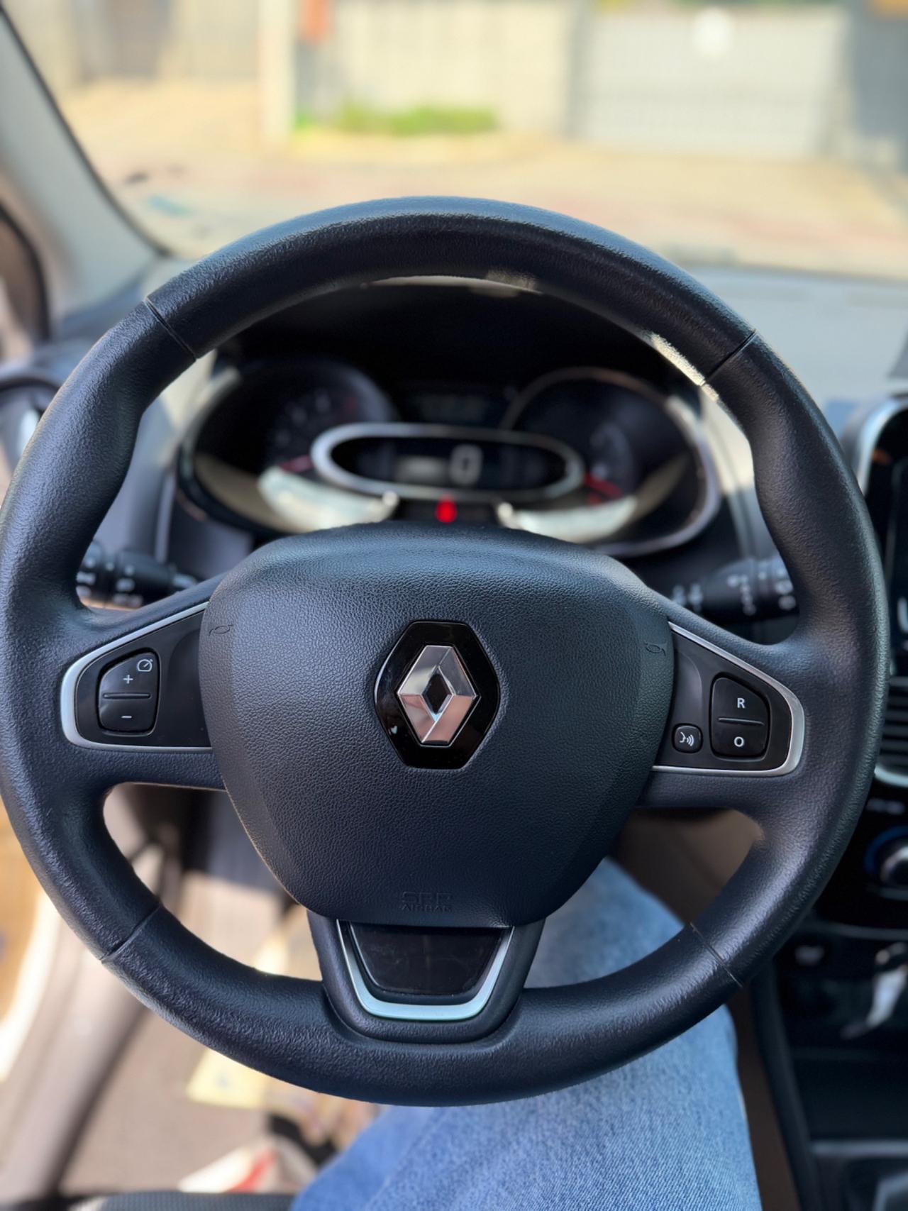 Renault Clio dCi 8V 75 CV Start&Stop 5 porte Energy Intens
