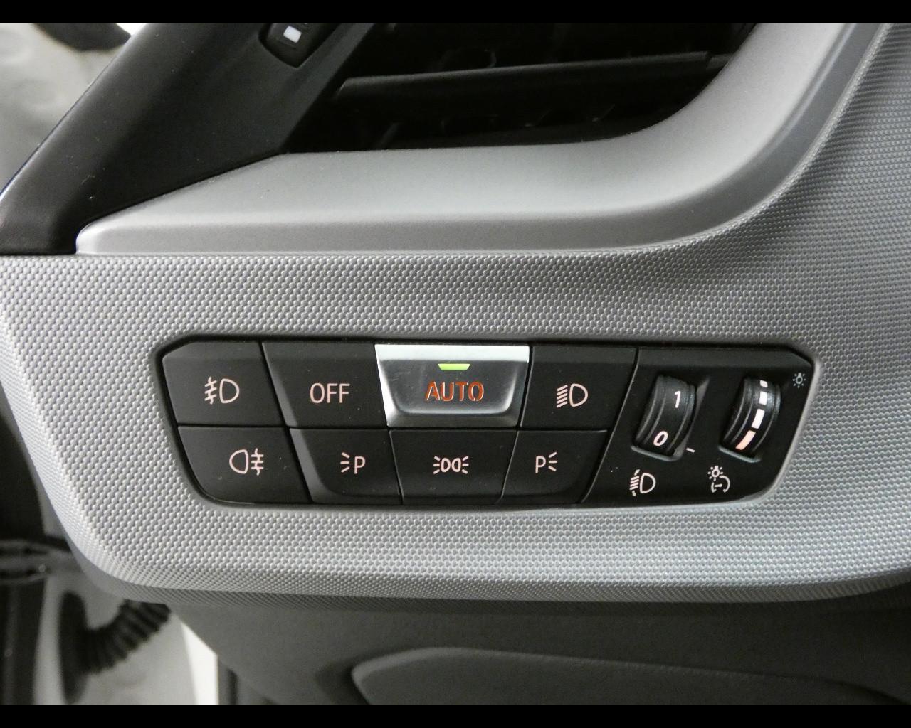 BMW Serie 1 (F40) - 118d 5p. Business Advantage