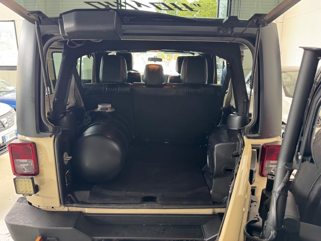 Jeep Wrangler 3.6 V6 Benz/gpl Sahara Auto