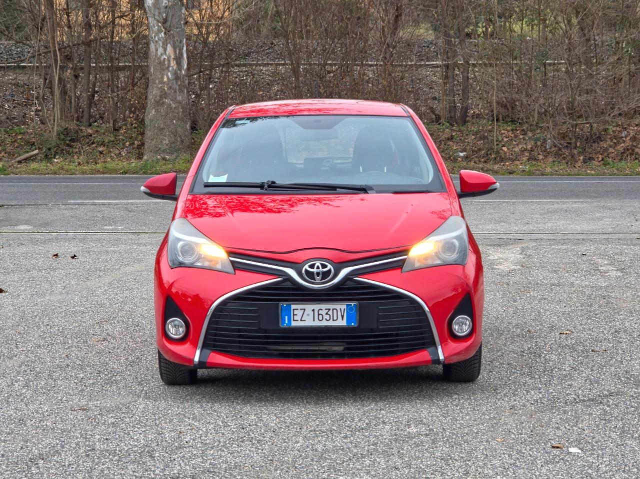 Toyota Yaris 1.0 5 porte Lounge 2015-E5 Manuale NEO