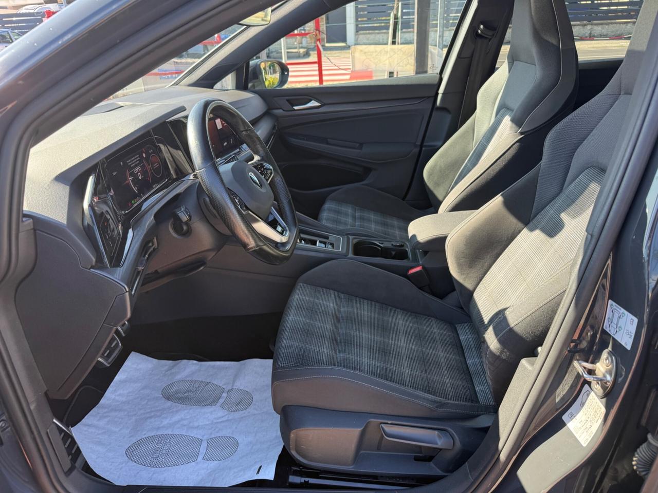Volkswagen Golf GTD 2.0TDI DSG 200CV TETTO APRIBILE