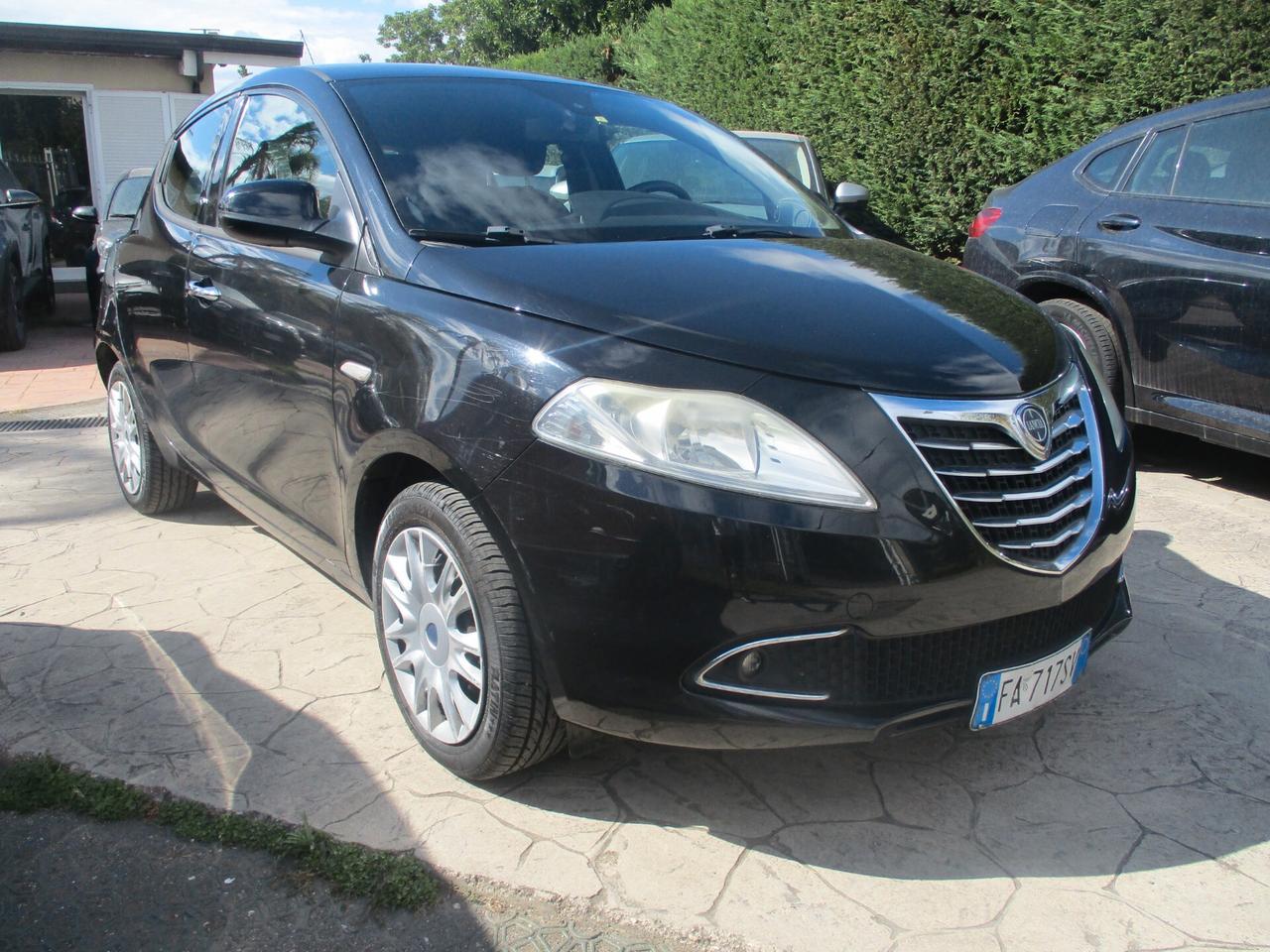 Lancia Ypsilon 1.2 69 CV 5 porte GPL Ecochic Gold