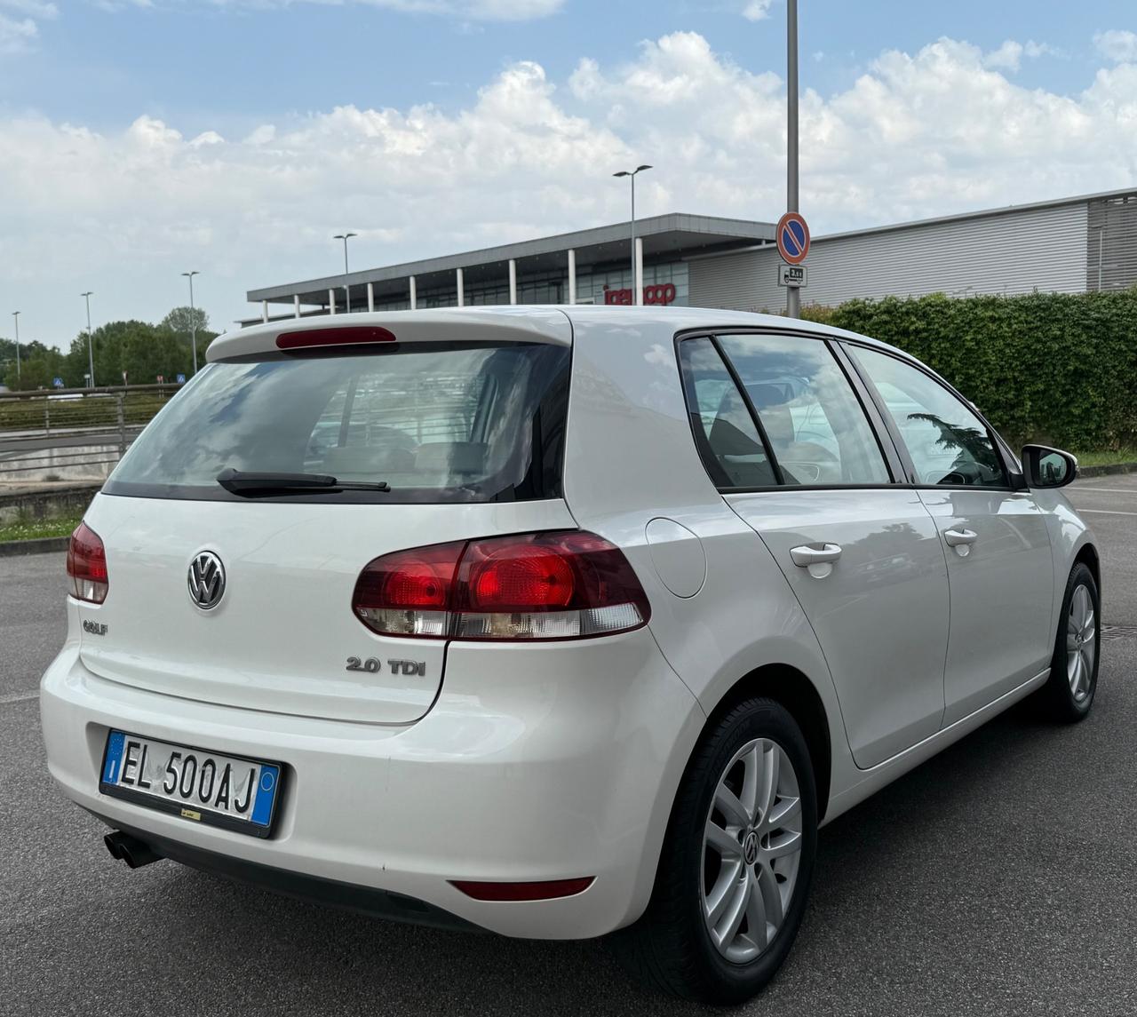 Volkswagen Golf 2.0 TDI 140CV DPF DSG 5p. Highline