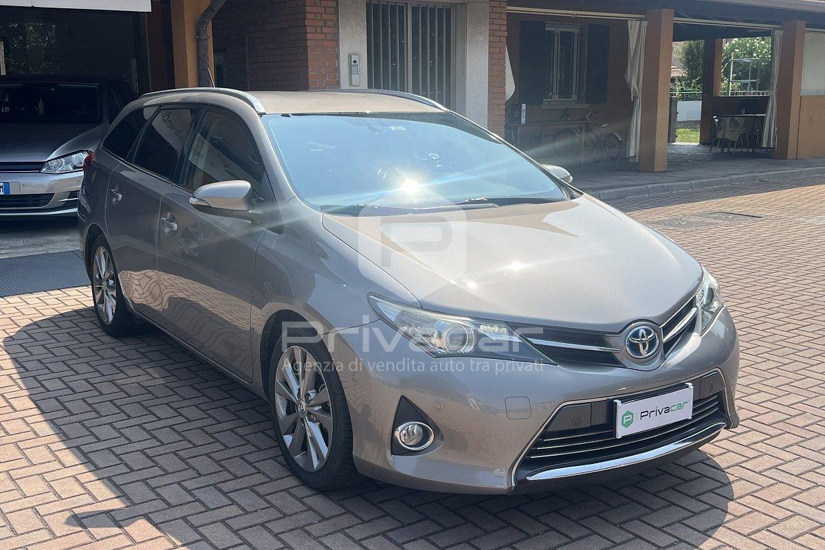 TOYOTA Auris Touring Sports 1.8 Hybrid Lounge