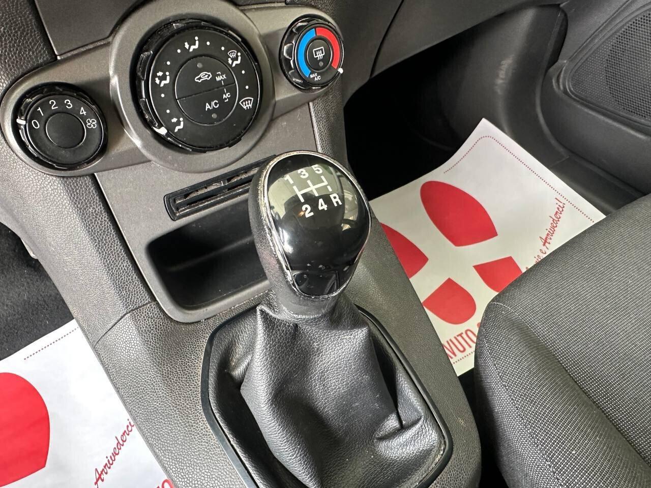 Ford Fiesta 1.2 - 5 porte Titanium