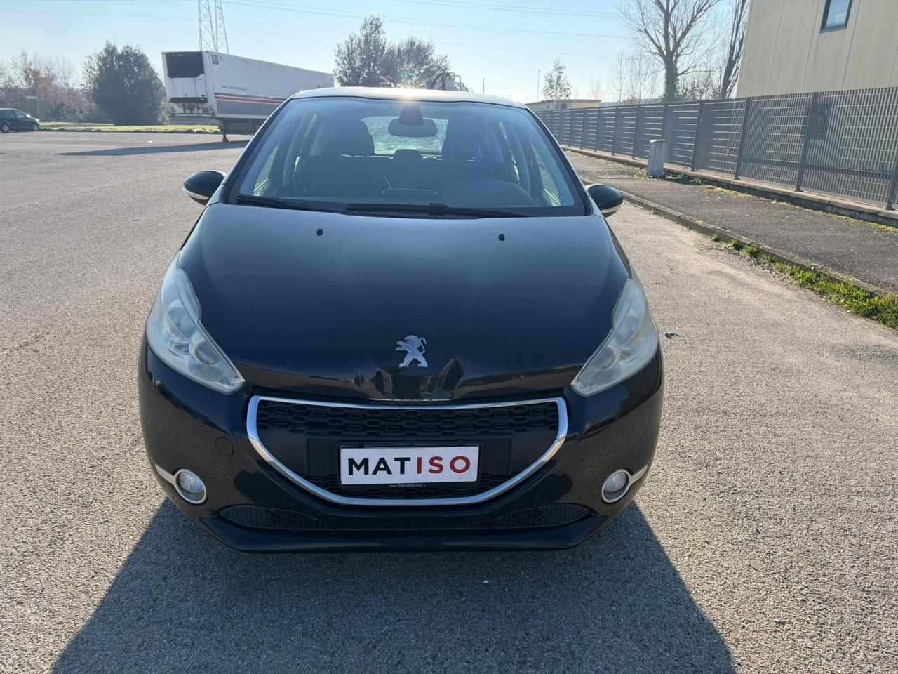 Peugeot 208 1.6 e-HDi 115 CV Stop&Start 5p Allure