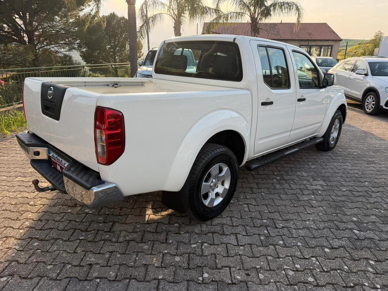 Nissan Navara 2.5 dCi 190CV 4 porte Double Cab LE