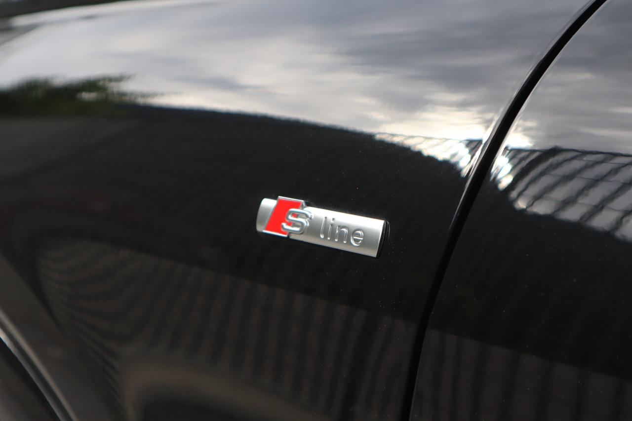 Audi Q4 Etron 50 QUATTRO 300CV S-LINE MATRIX POMPA DI CALORE SONOS