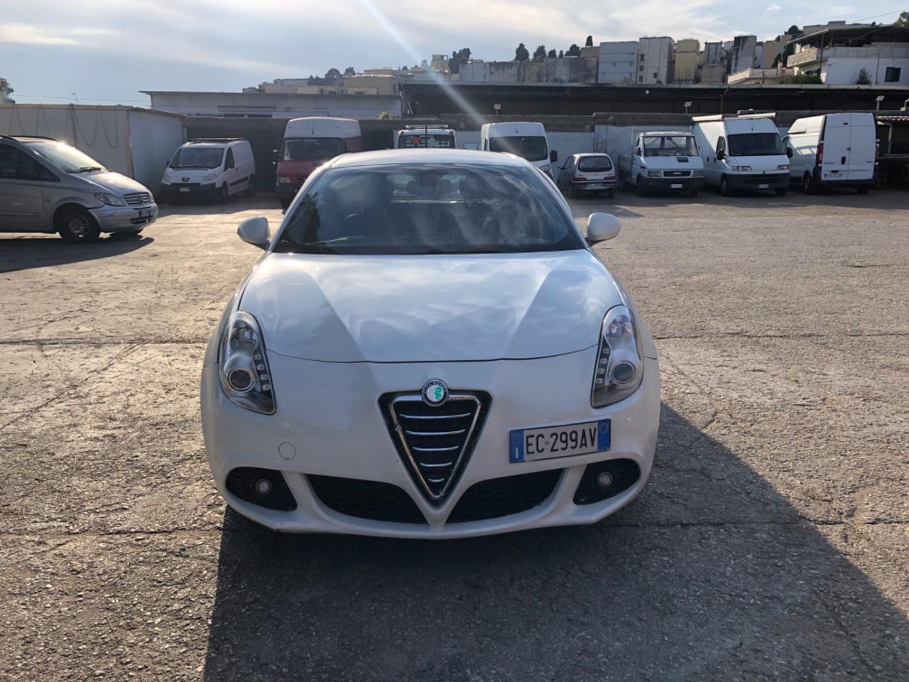 Alfa Romeo Giulietta 1.6 JTDm-2 105 CV Distinctive