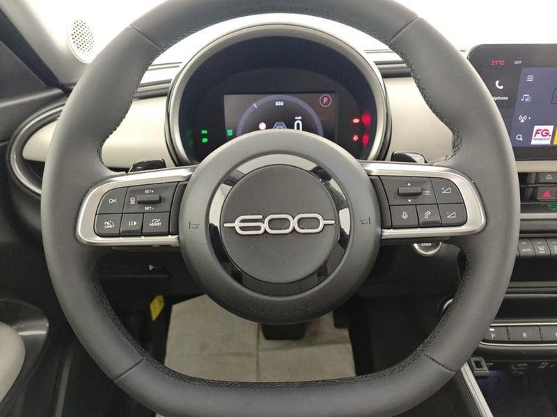 FIAT 600 Hybrid 110 CV DCT MHEV La Prima