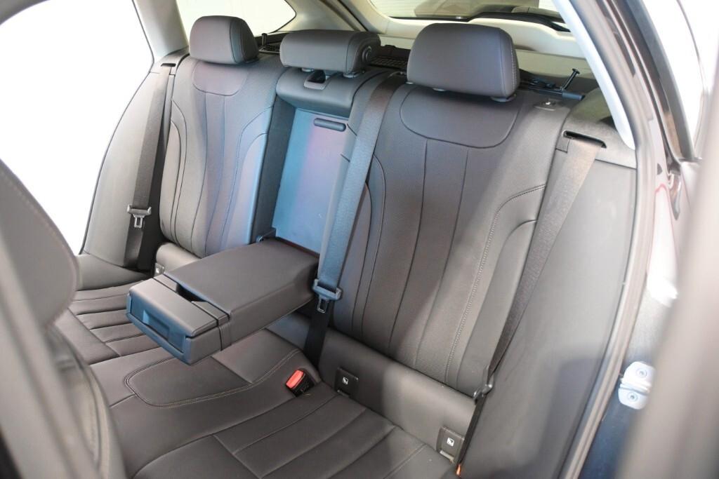 BMW 520D TOURING 190CV STEPTRONIC 48V X-DRIVE BUSINESS ( FARI LED ADATTIVI - BMW DIGITAL COCKPIT - CRUISE - NAVI - MIRROR - PARK ASSISTANT - TELECAMERA POST. )