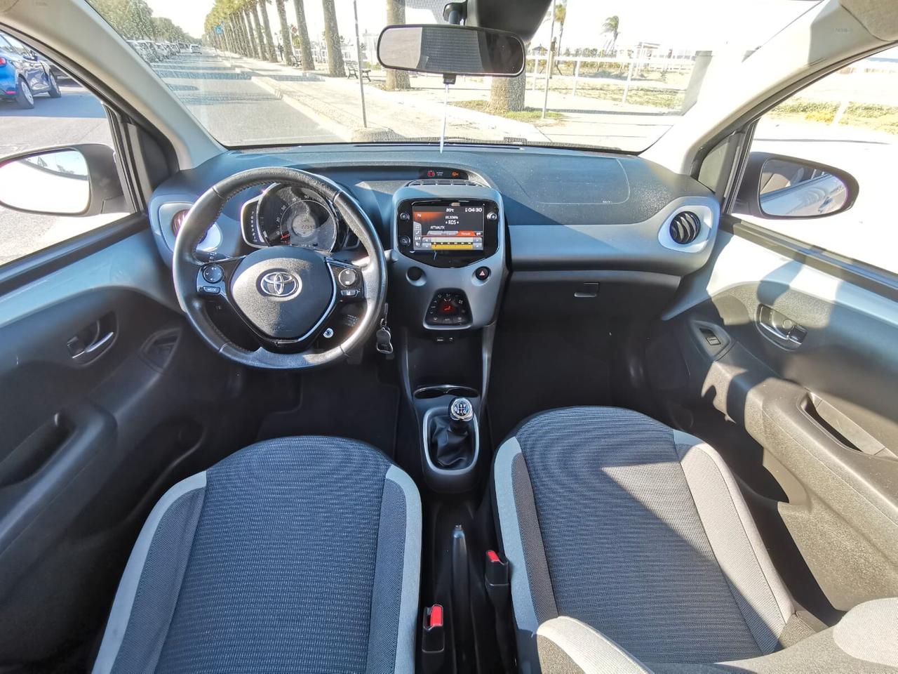 Toyota Aygo Connect 1.0 72 CV 5P x-cool 12/2020