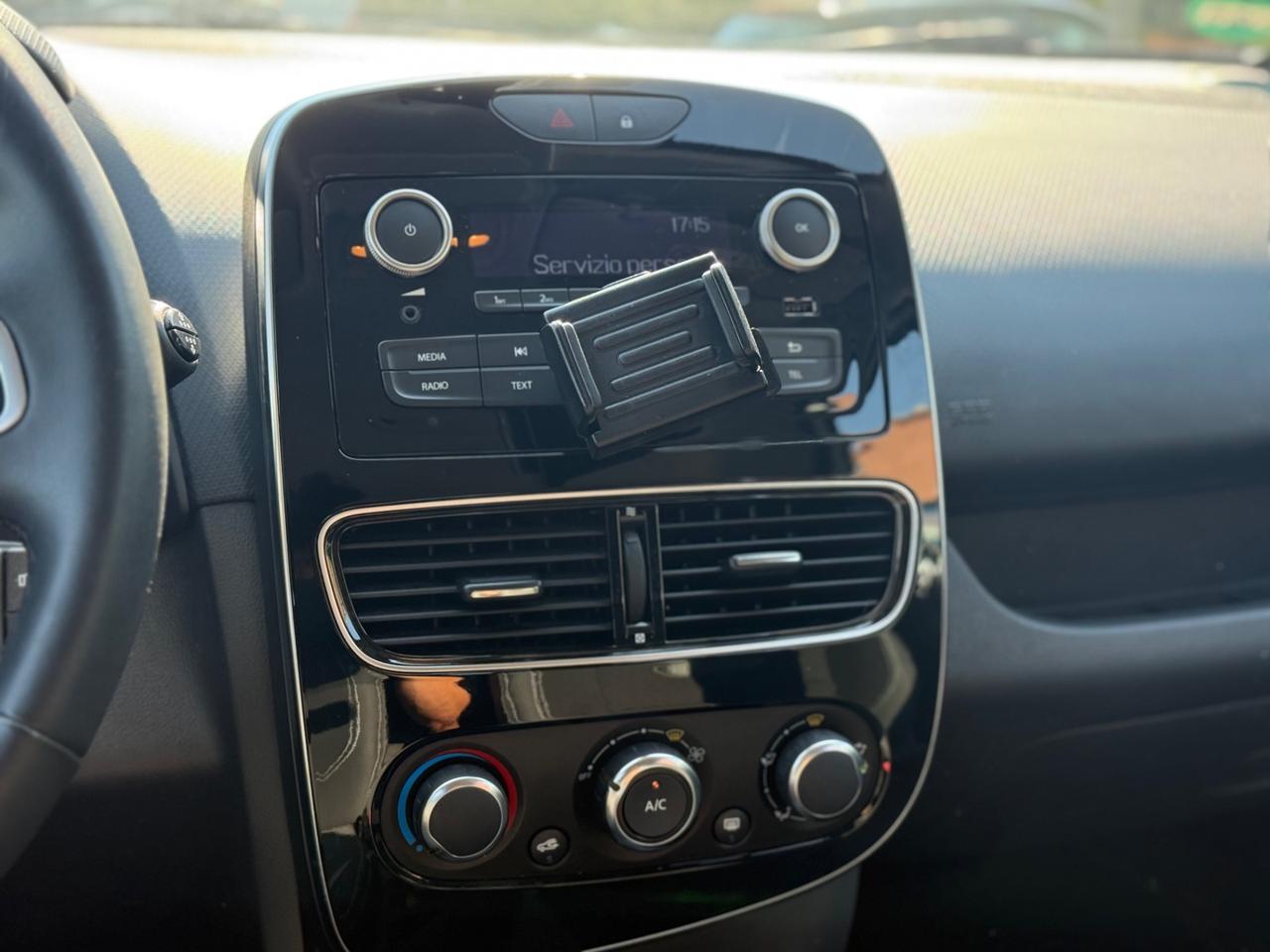 Renault Clio 1.2 75CV 5 porte LIMITED GARANTITA