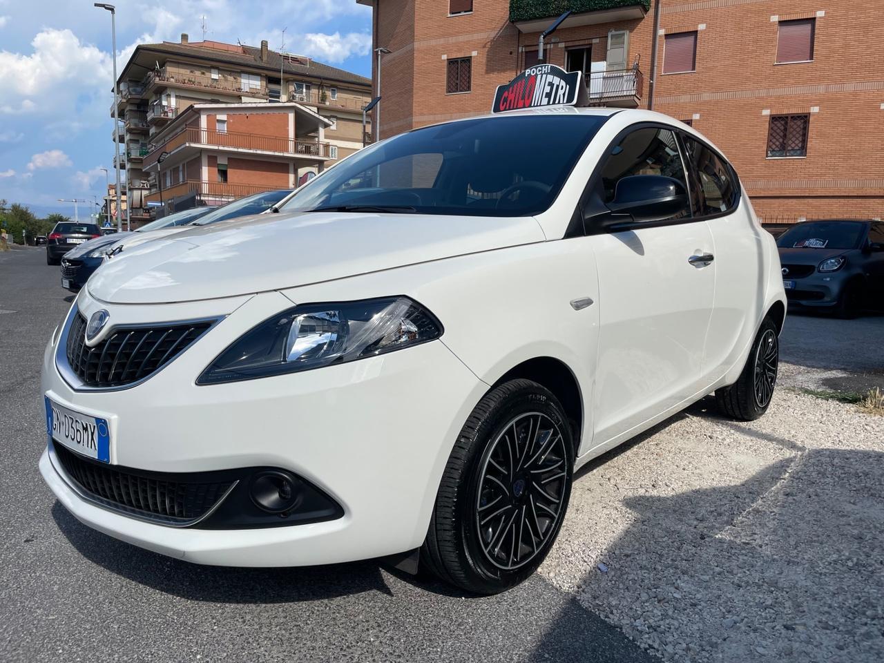 Lancia Ypsilon 1.0 Hybrid Alberta Ferretti !!19000KM!!