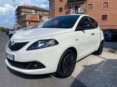 Lancia Ypsilon 1.0 Hybrid Alberta Ferretti !!19000KM!!