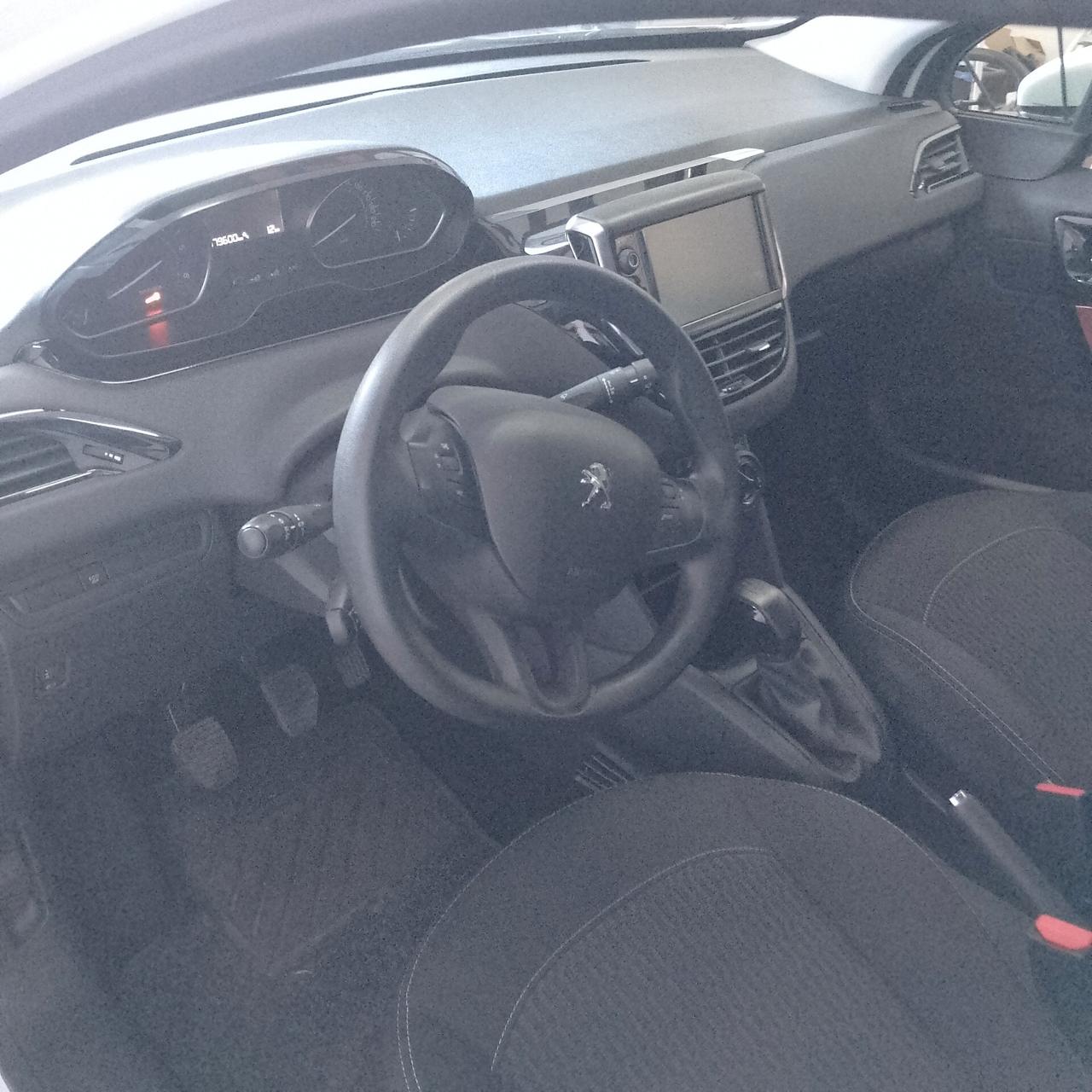 Peugeot 208 BlueHDi 100 S&S 5 porte Allure