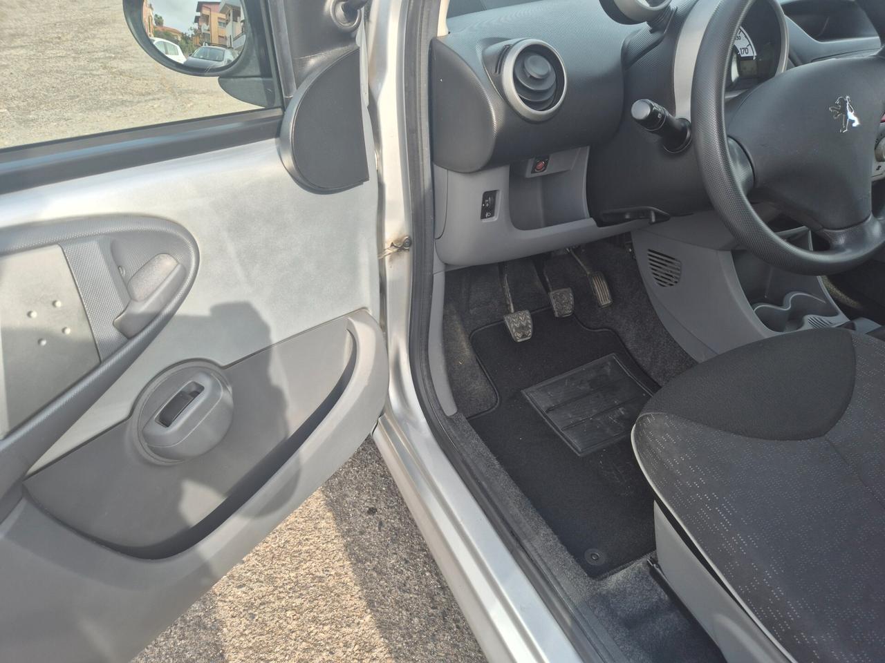 Peugeot 107 1.0 68CV 5p. 2011