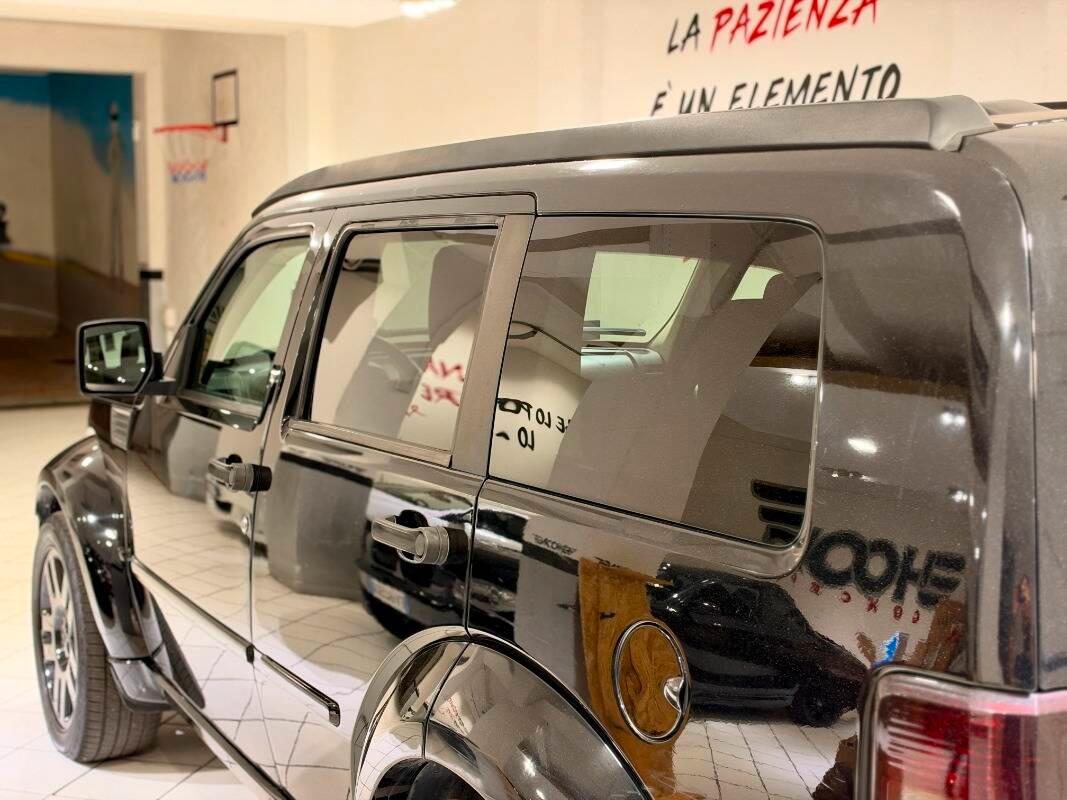 Dodge Nitro 5 Porte 2.8 L4 crd 16v R T 4wd auto dpf