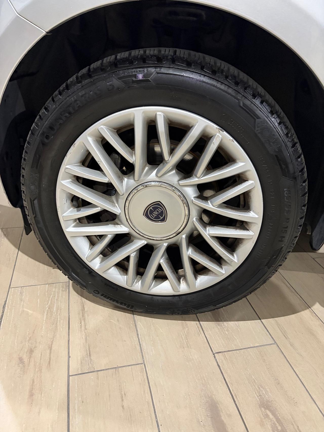 Lancia Ypsilon 0.9 TwinAir 85 CV