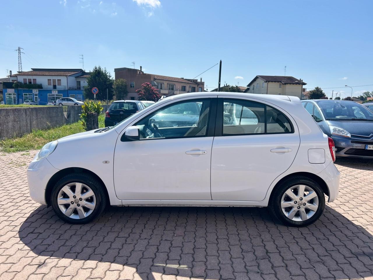 Nissan Micra 1.2 12V 5 porte Elle AUTOMATICA