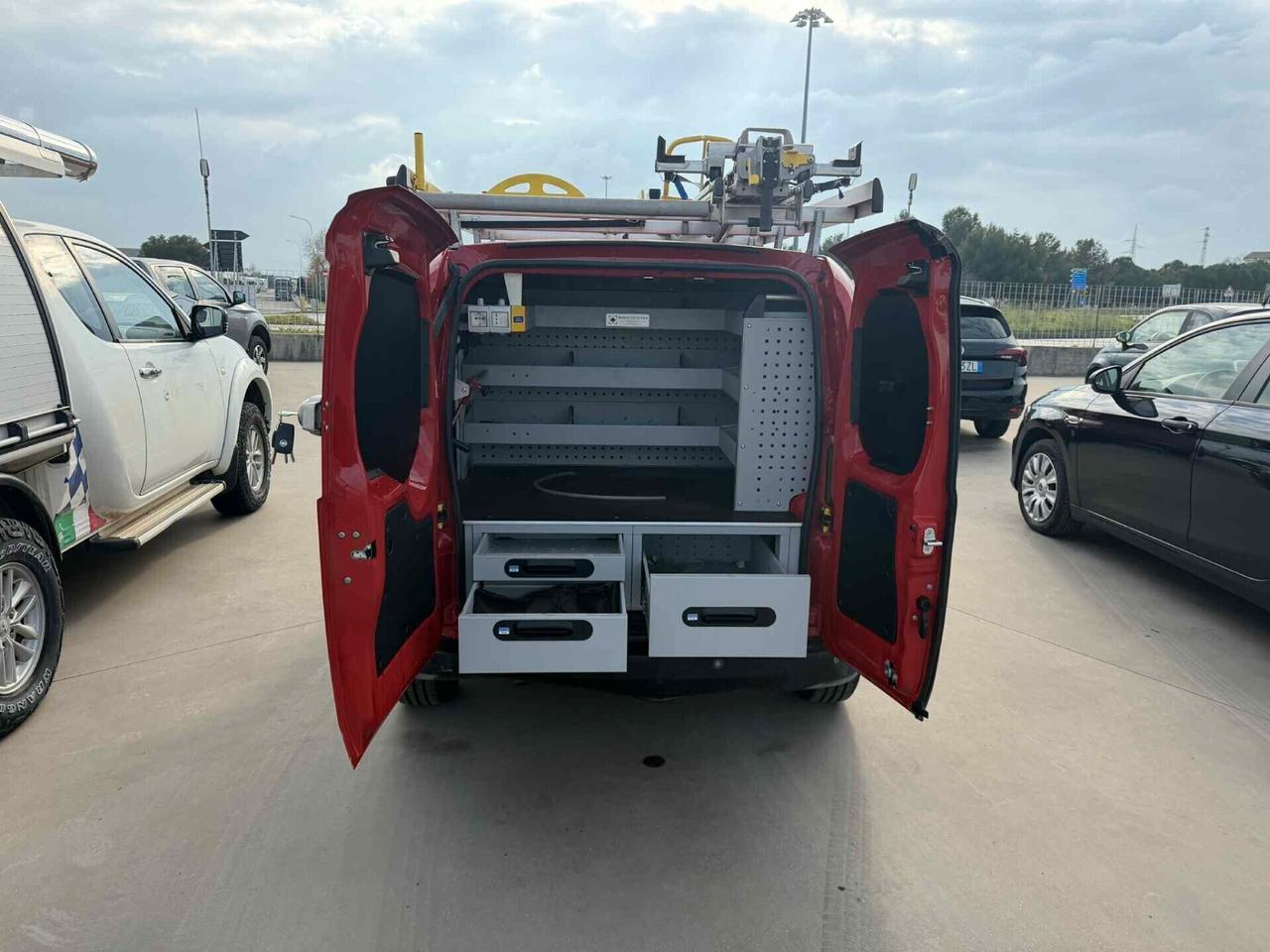 Fiat Fiorino 1.3 MJT 95CV Cargo Adventure EX TIM EURO6