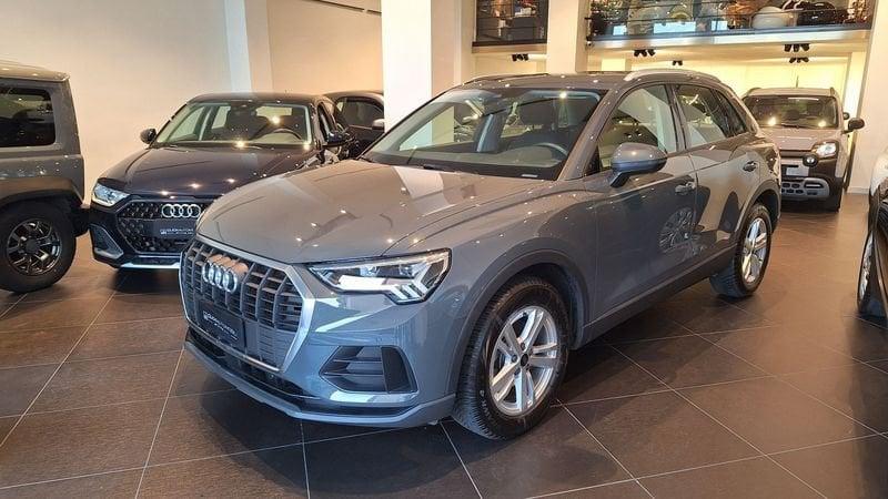 Audi Q3 35 TDI S tronic Business