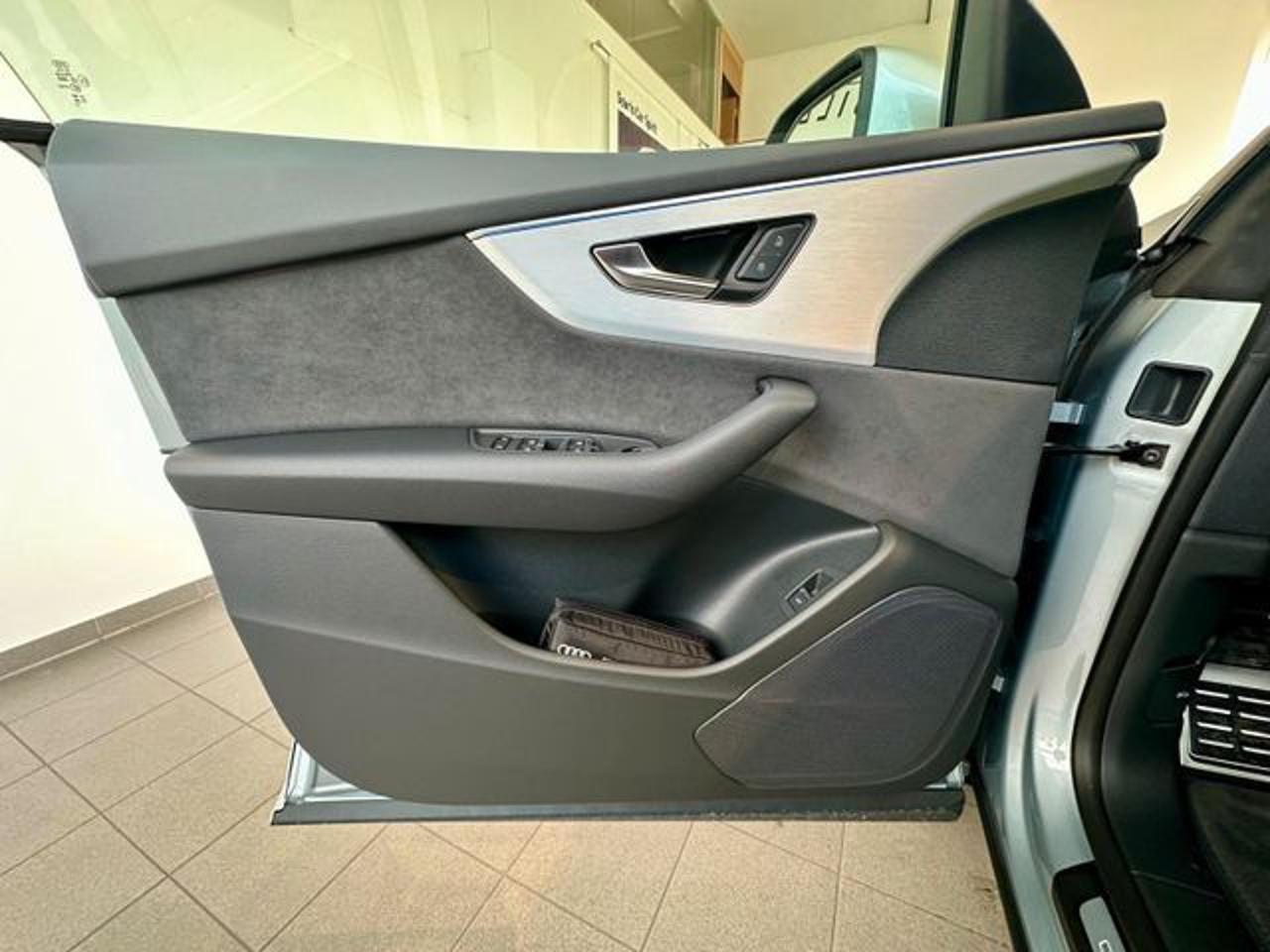 AUDI Q8 SUV 50 TDI 286 CV quattro tiptronic S line Finanz*