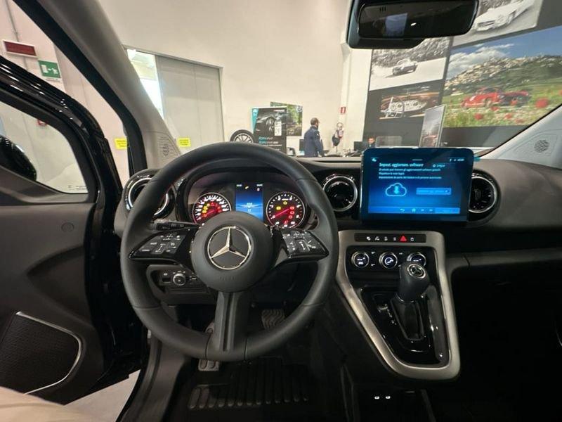 Mercedes-Benz Classe T 180 d AT