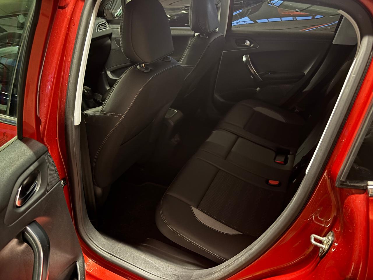 Peugeot 2008 1.2 PureTech Turbo 110 S&S Allure