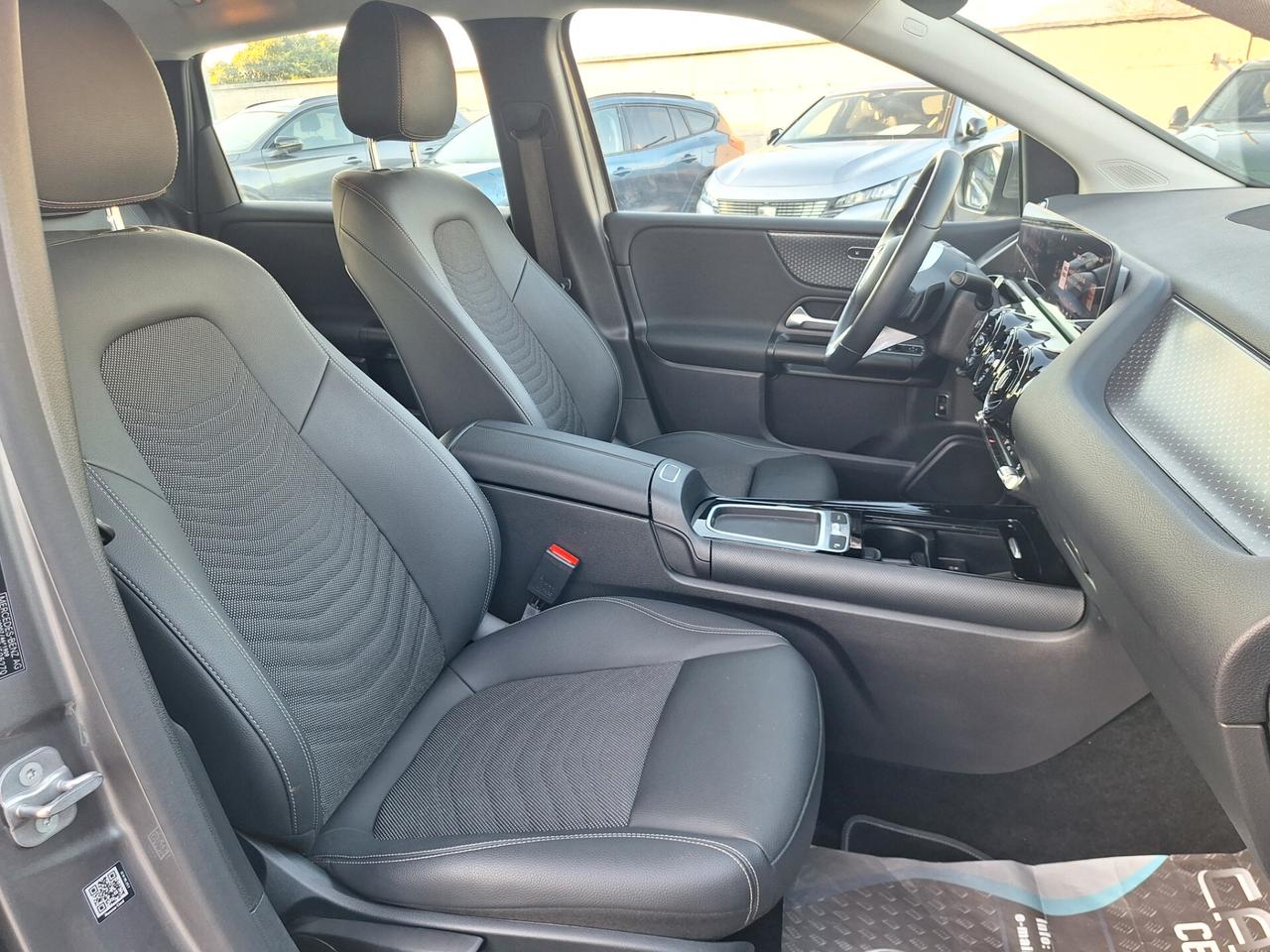 Mercedes-benz B 180 Automatic Advanced RETROCAM- 2023