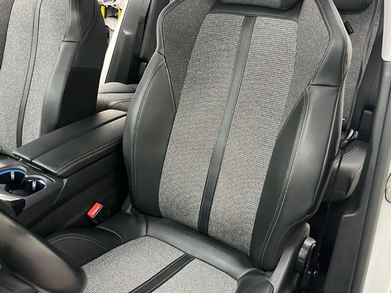 Peugeot 3008 BlueHDI 130 EAT8 S&S Allure