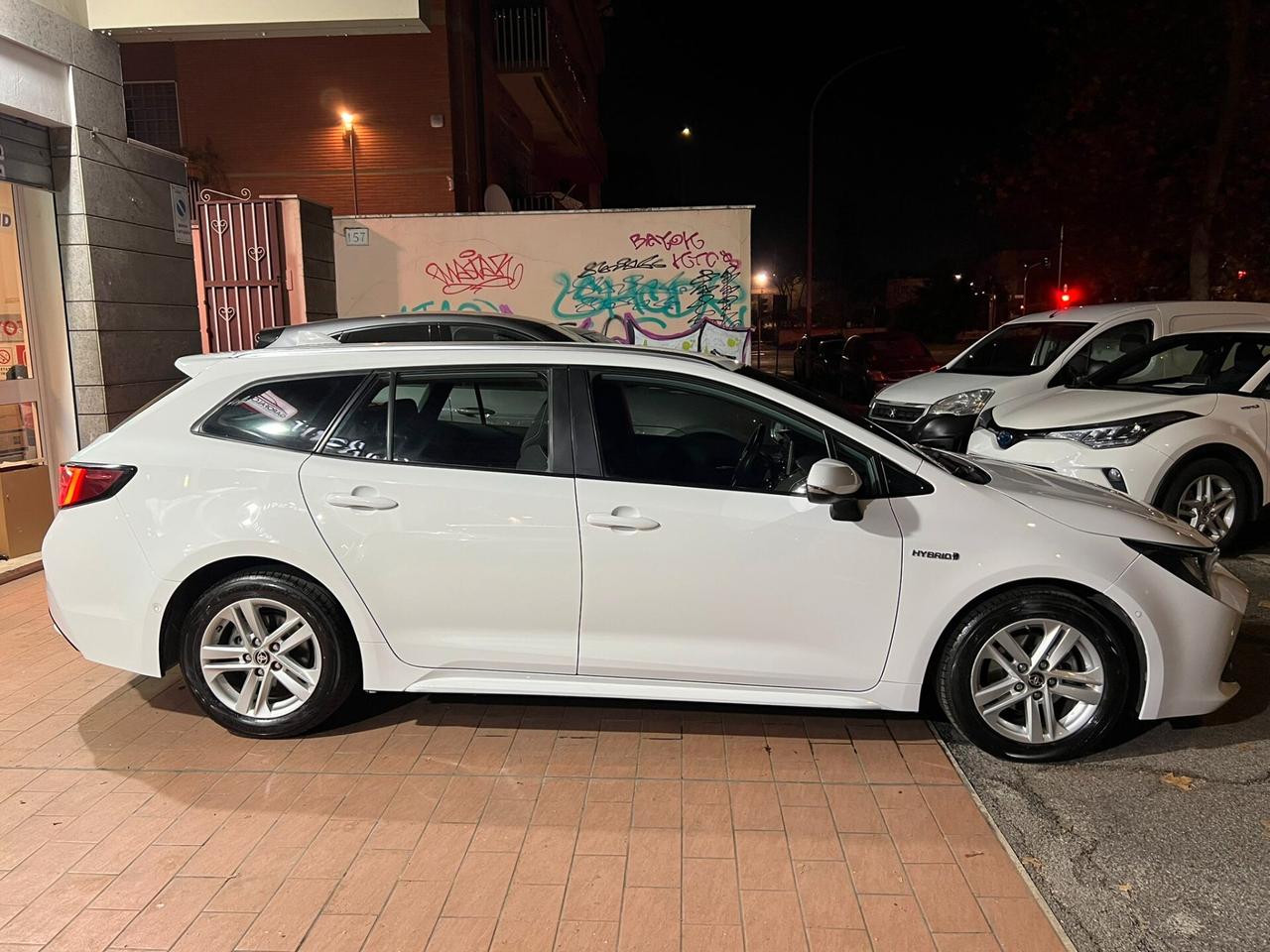 Toyota Corolla TS 1.8 Hybrid Business Tech