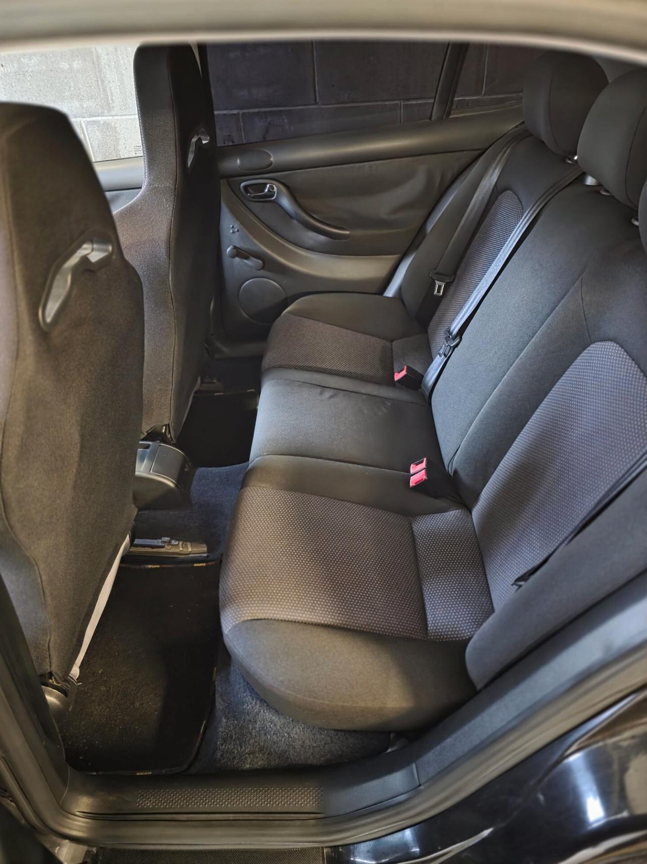 Seat Leon 1.9cc TDI (ASV) "Stella"/110CV-81kW