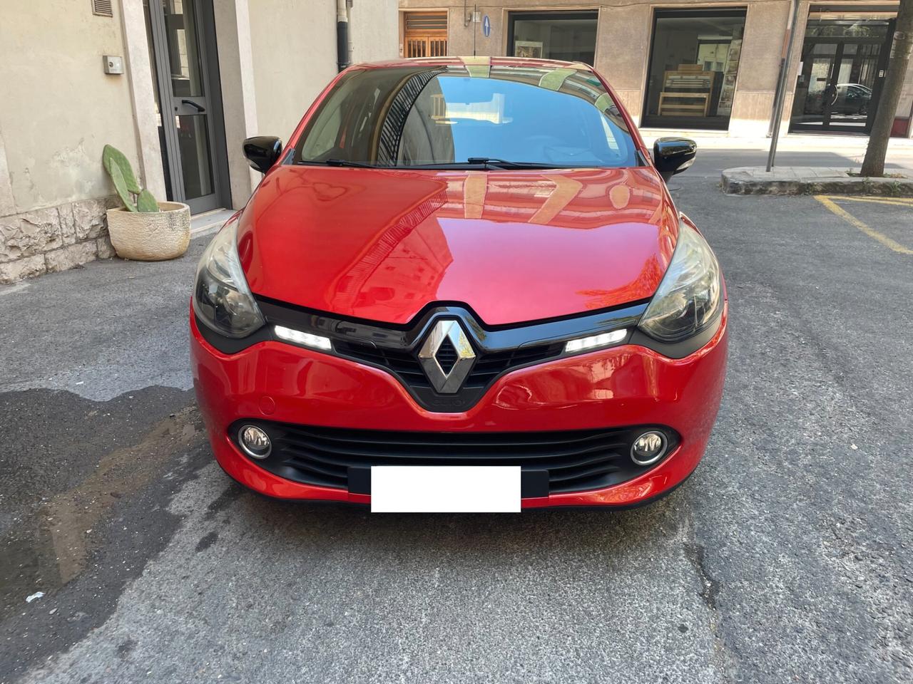 Renault Clio 1.2 75CV GPL 5 porte Costume National FINANZIABILE