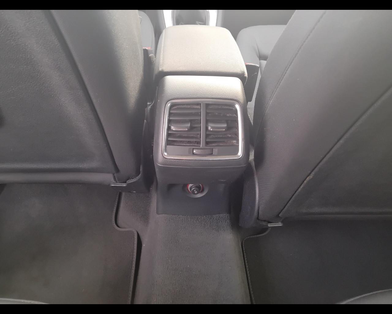 AUDI Q3 I 2015 - Q3 2.0 tdi Business 120cv