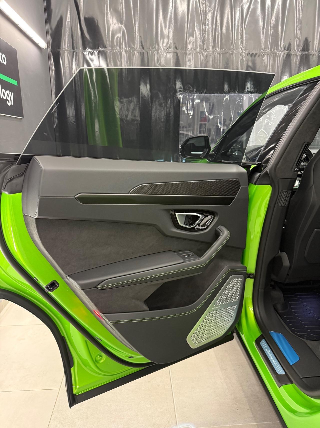 Lamborghini Urus 4.0 SE