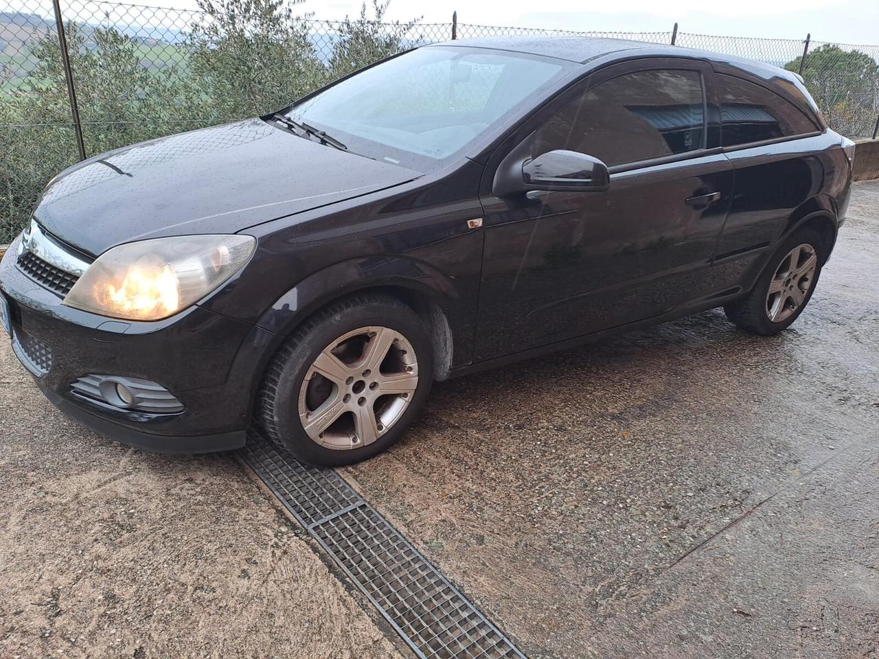 Opel Astra GTC 1.3 CDTI 3 porte Enjoy