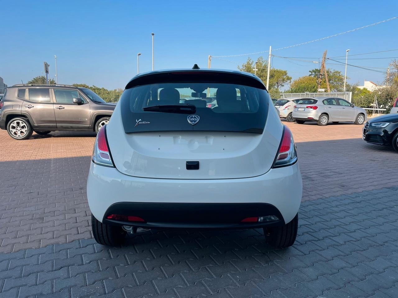 Lancia Ypsilon 1.2 69 CV 5 porte GPL Gold Plus