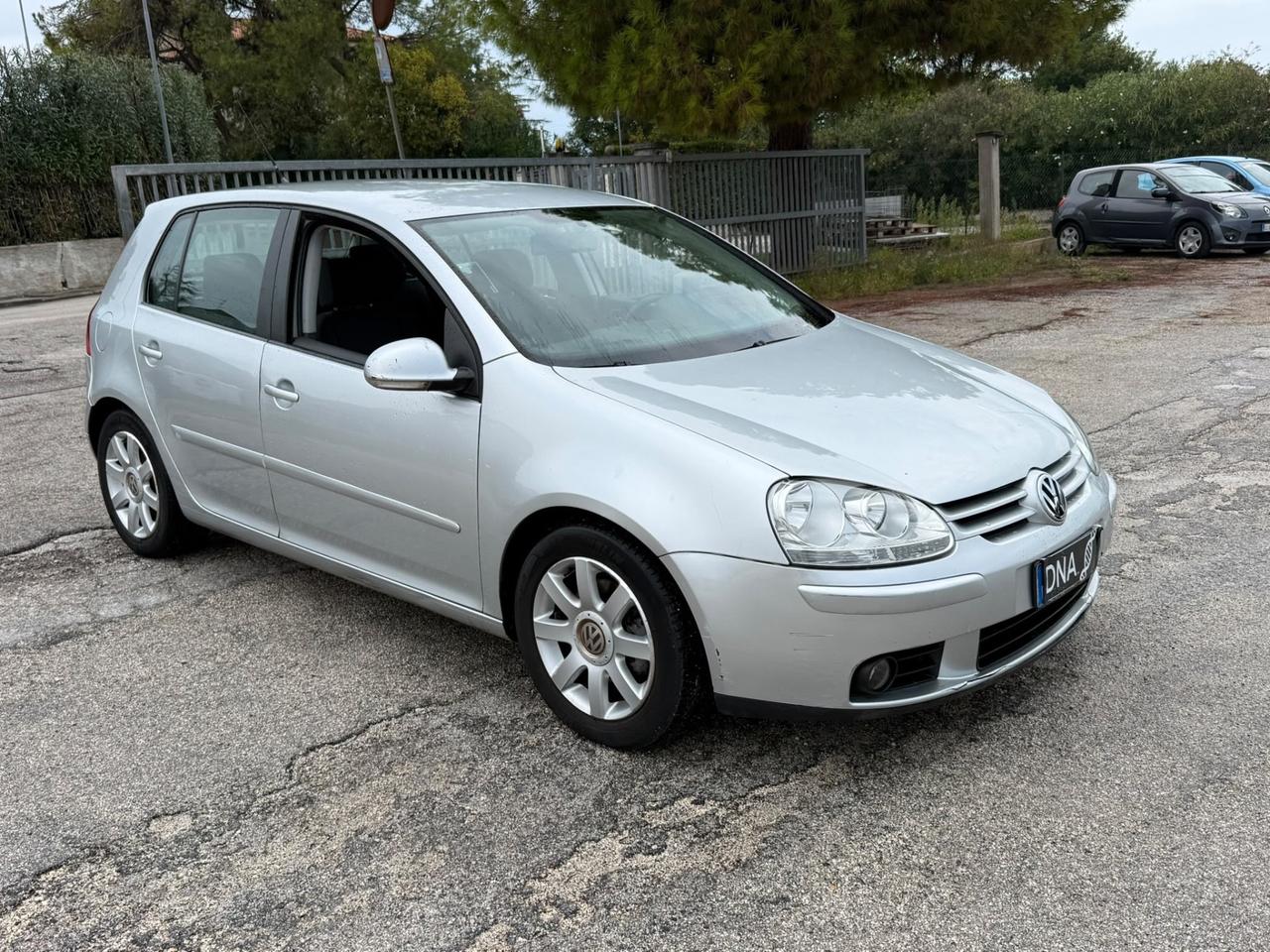 Volkswagen Golf 2.0 TDi Sportline UNIPROPR