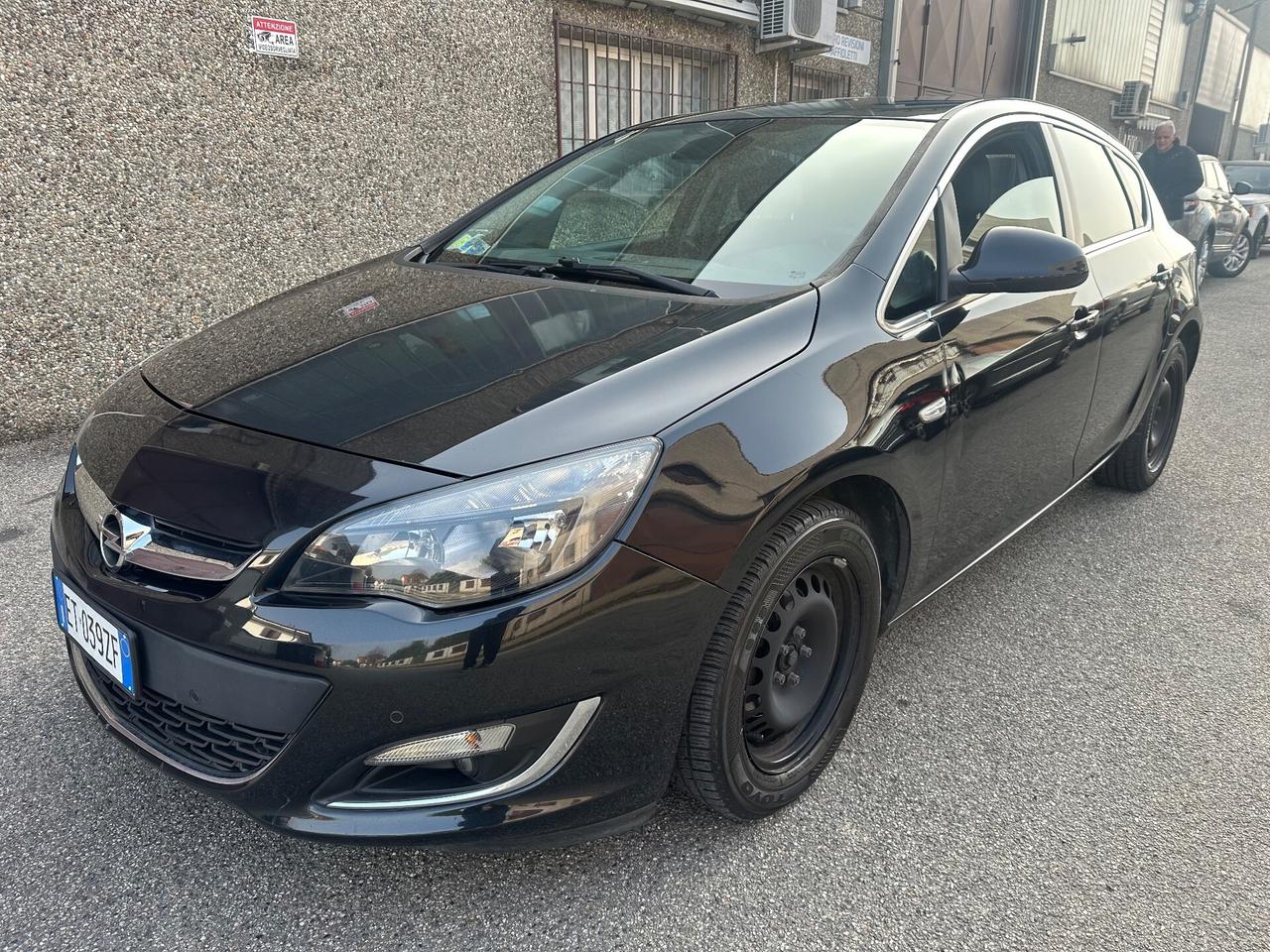 Opel Astra 1.4 100CV 5 porte Cosmo