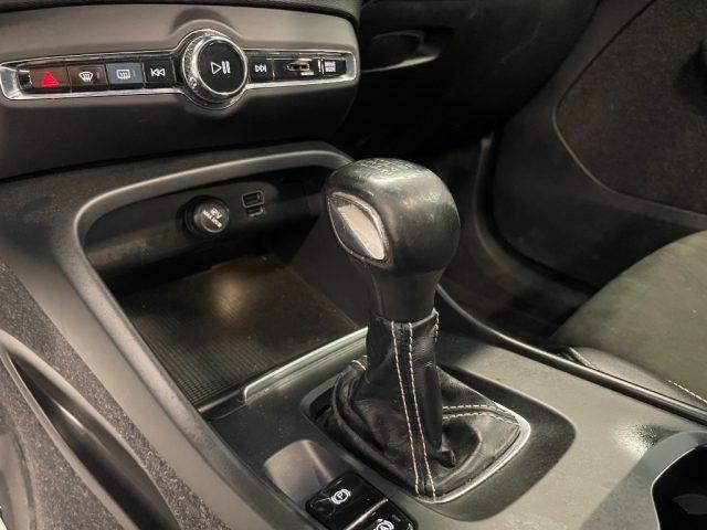 VOLVO XC40 2.0 D3 AWD 150 CV R-design Tetto