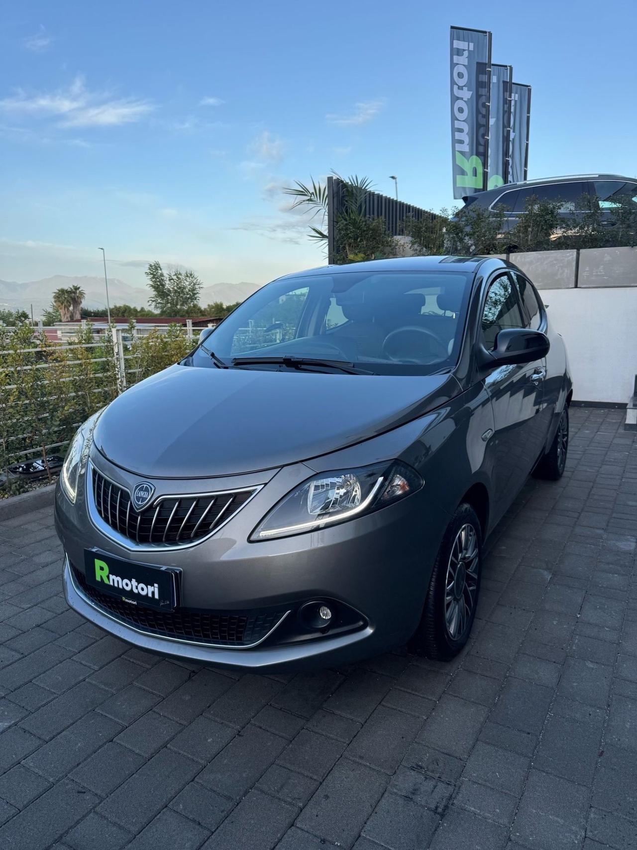Lancia Ypsilon 1.0 FireFly 5 porte S&S Hybrid Gold