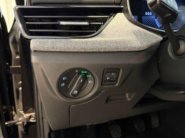 SKODA Kamiq 1.0 TSI Black Dots Camera LED DAB+ Keyless