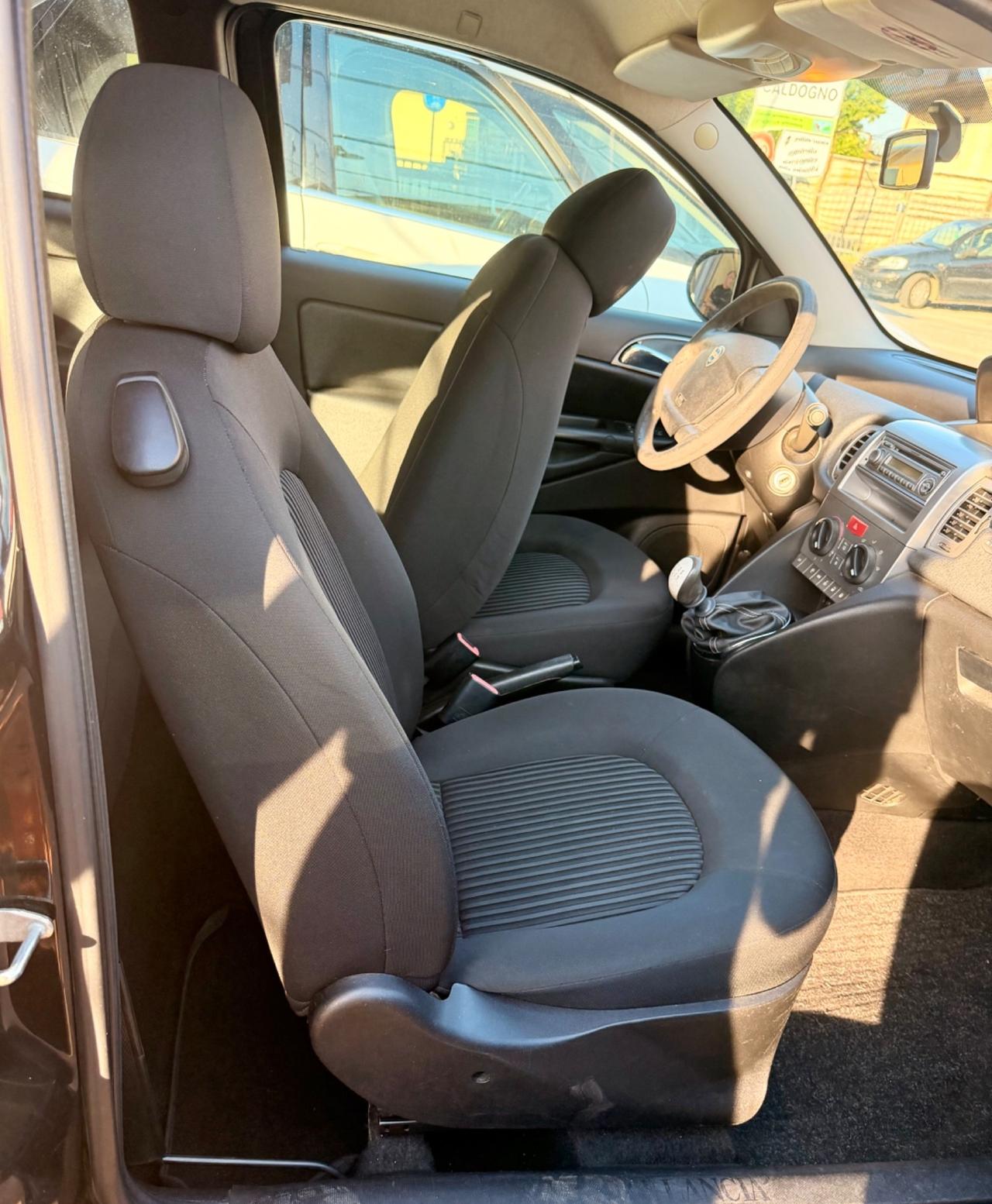 Lancia Ypsilon 1.2 Versus