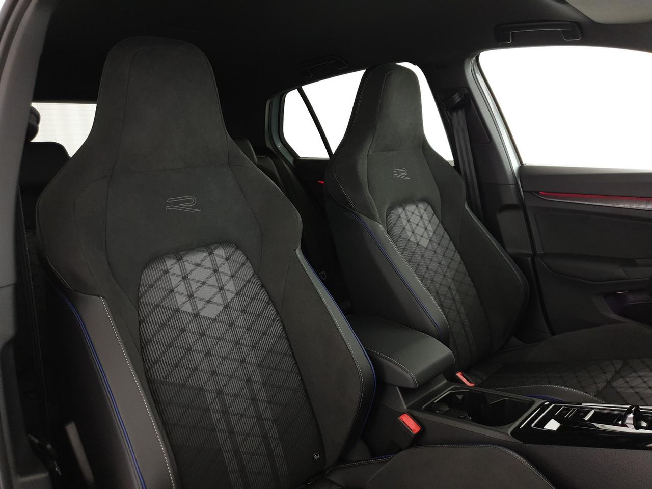 Volkswagen Golf 2.0 tdi r-line plus 150cv dsg