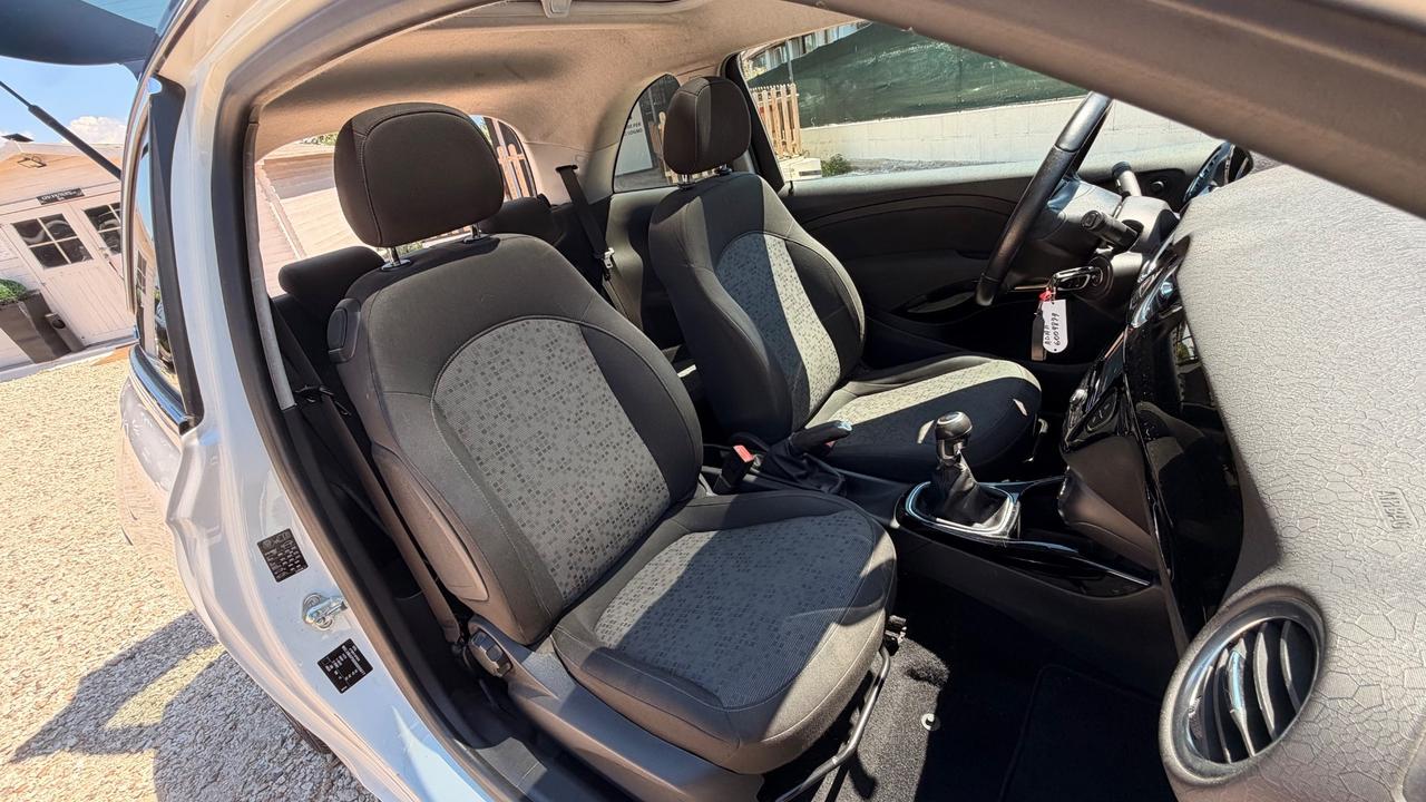 Opel Adam 1.2 70 CV Glam
