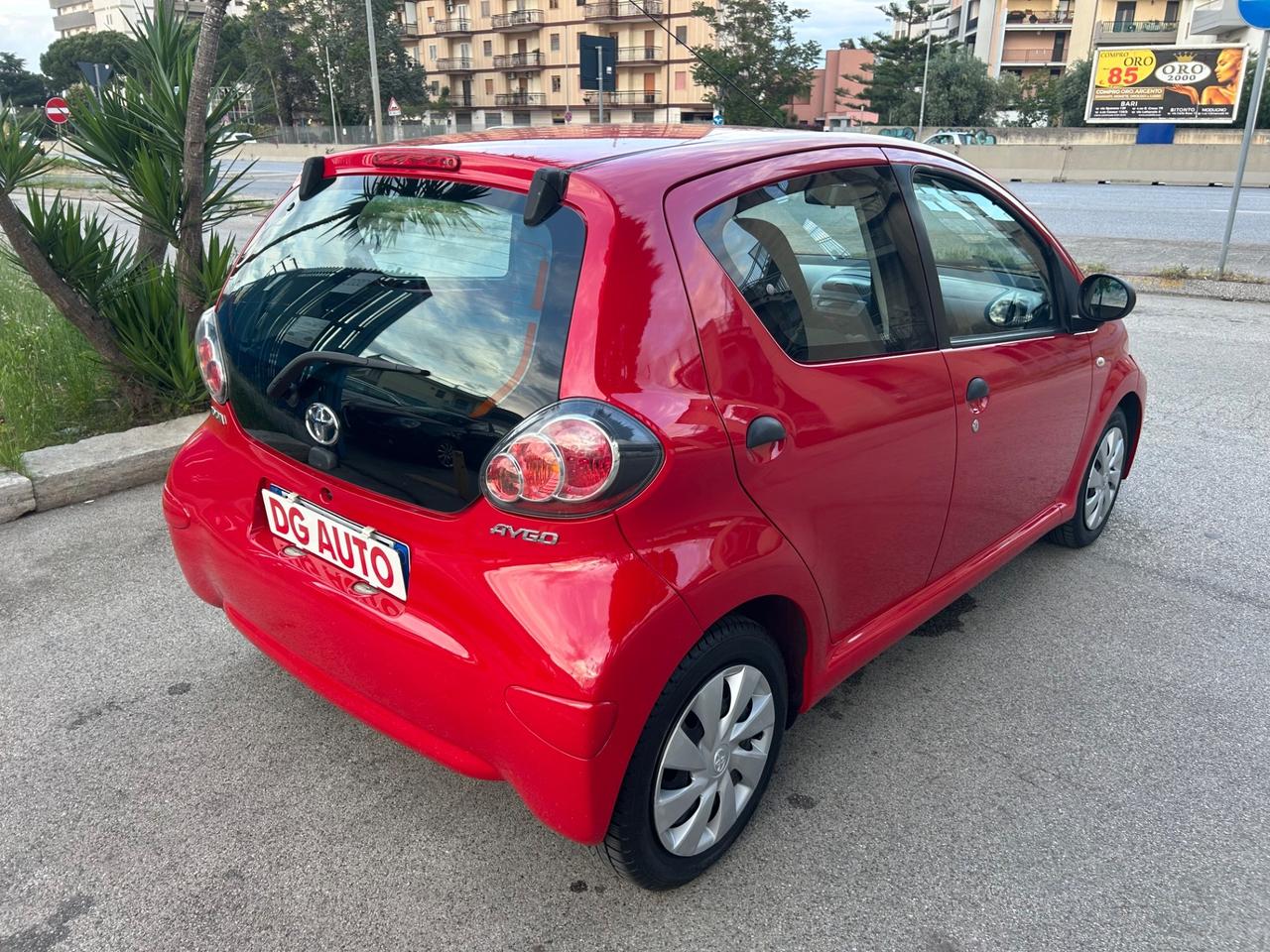 Toyota Aygo 1.0 benzina 68 cv 2012