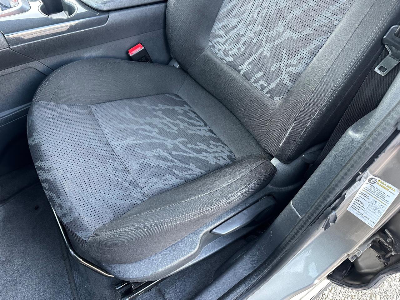 Peugeot 3008 1.6 HDi 110CV cambio robotizzato