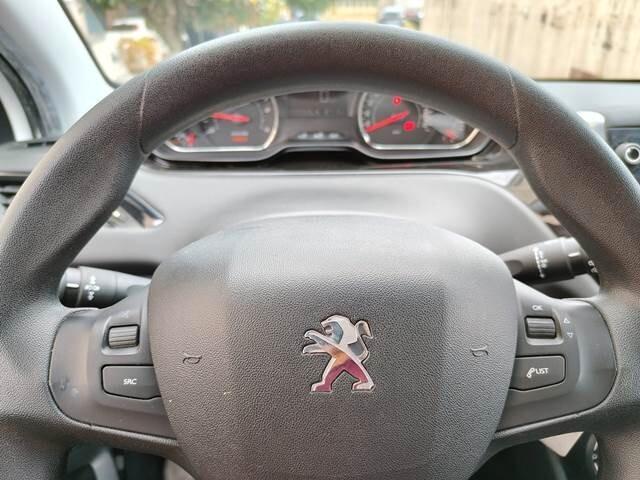 Peugeot 208 1.4 HDi 68 CV 5P Allure NEOPATENTATI