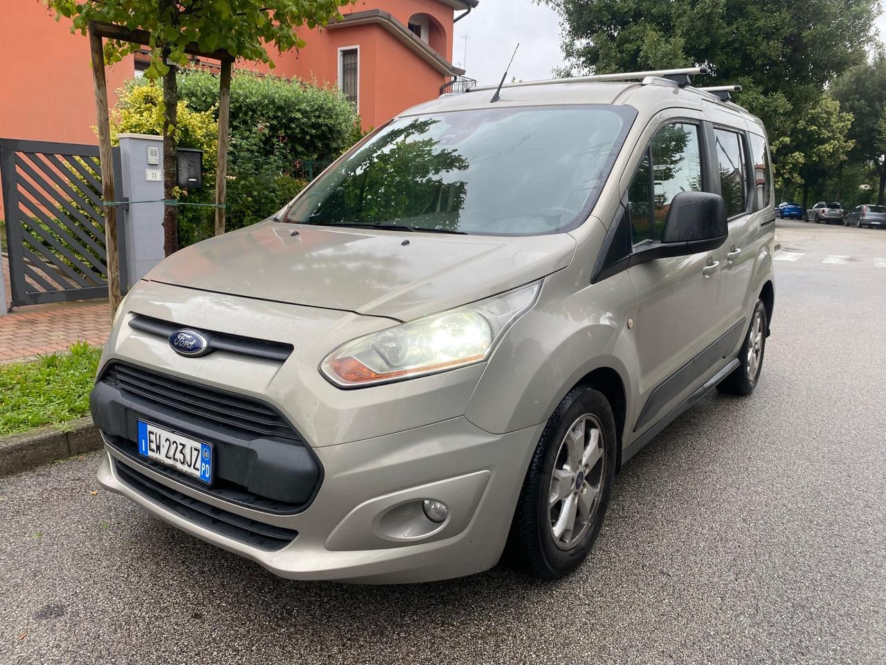 Ford Tourneo Connect 1.6 TDCi 115 CV Titanium